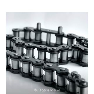 Detailed view of a chain for machines in industrial plants